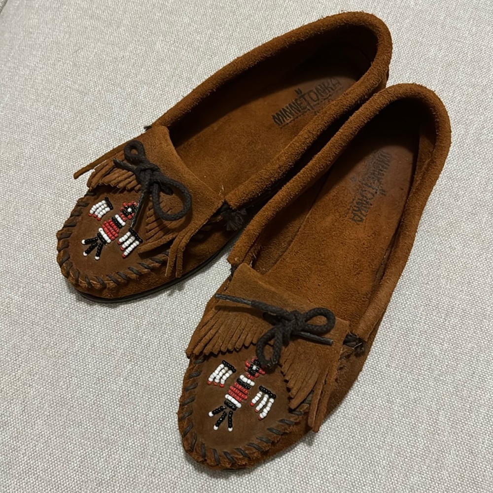 🍁Gorgeous Minnetonka Moccasins-Beaded Thunder Bird Detail-Chestnut Color-Sz 7🍁